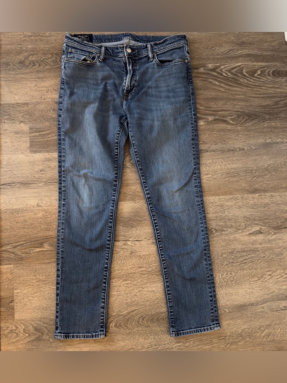 Abercrombie and Fitch men’s 34 x 32 jeans. Rustin athletic skinny. Great conditi
